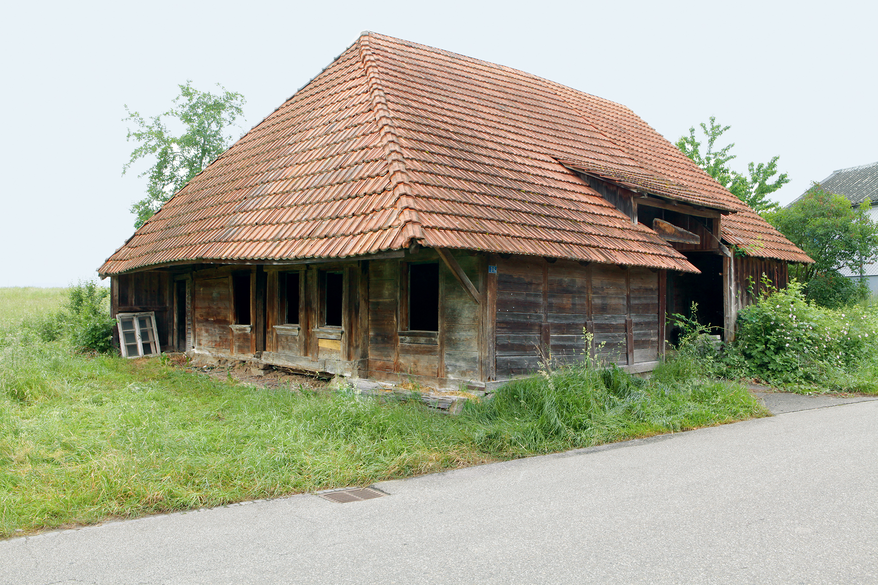 Das Taunerhaus an der Kirchgasse 36 in Thunstetten während der Untersuchung im Frühjahr 2019. © Archäologischer Dienst des Kantons Bern, Leta Büchi